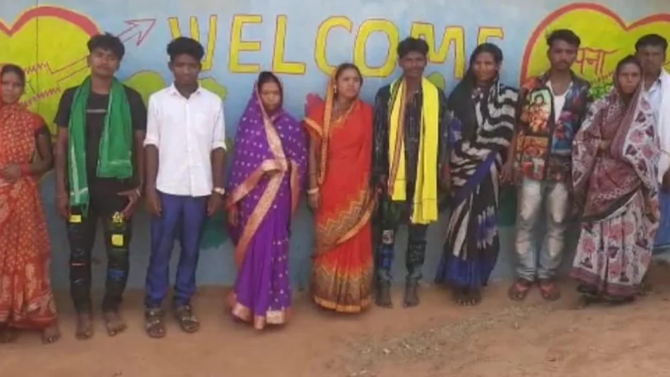 ਇੱਕ ਮੰਡਪ, 6 ਵਿਆਹ...ਦਾਦਾ-ਦਾਦੀ, ਮਾਂ-ਬਾਪ ਅਤੇ ਪੁੱਤਰ-ਧੀਆਂ ਨੇ ਇਕੱਠੇ ਲਏ ਸੱਤ ਫੇਰੇ  