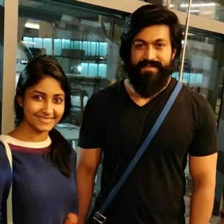 ராக்கி பாயும் அம்மாவும்.!