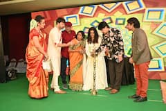 Fashion Show: কলকাতার বুকে জমকালো ফ্য়াশান শো, উপস্থিত সাবিত্রী চট্টোপাধ্যায় পরাণ বন্দোপাধ্যায় সহ একঝাঁক নক্ষত্ররা