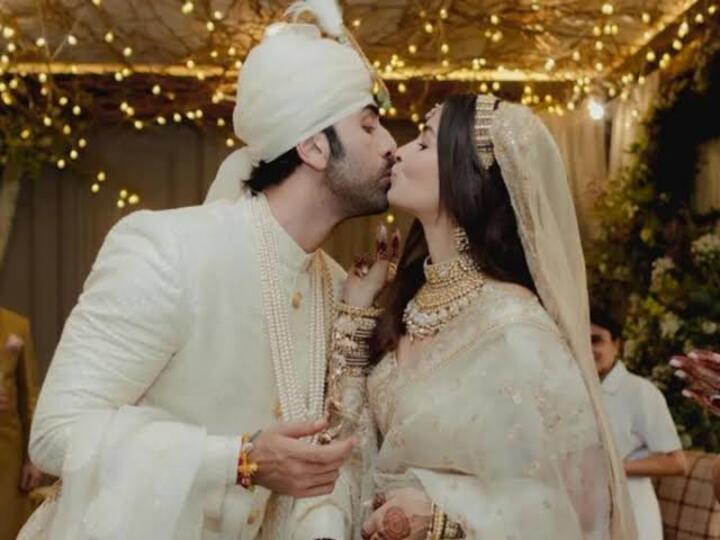 Ranbir Kapoor - Alia Bhatt : ”என் செல்ல மனைவிக்கு ஹாய் சொல்லுங்க..” : வெளியான ஆல்யா பட்-ரன்பீர் திருமண வீடியோ..