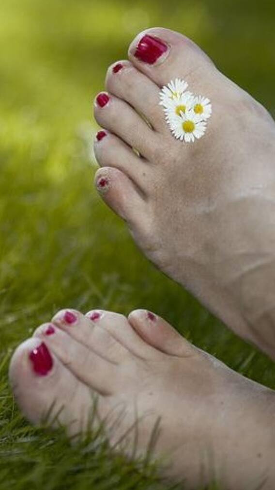 পায়ের দুর্গন্ধ দূর করার ঘরোয়া টোটকা