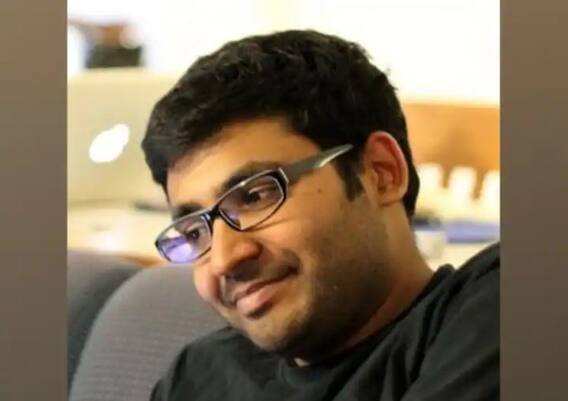 ট্যুইটারে মাস্ক , পদ ছাড়বেন পরাগ ?