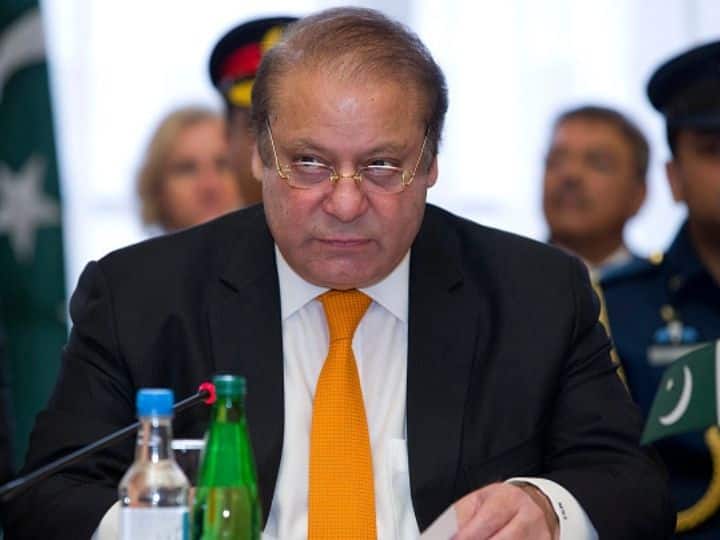 Ex-Pakistan PM Nawaz Sharif off no fly list Given Green Passport By New Govt Led By Brother Shehbaz Sharif Ex-Pakistan PM Nawaz Sharif Is Off No-Fly List, Gets Green Passport With 10-Year Validity