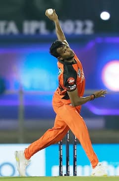 IPL Purple Cap: বাতিলের তালিকা থেকে পার্পল ক্যাপের দৌড়ে, চমকে দিলেন যাঁরা