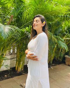 Akshara Singh Photos: भोजपुरी एक्ट्रेस अक्षरा सिंह ने फिर ढाया सितम, सादगी भरे अंदाज ने जीता फैन्स का दिल