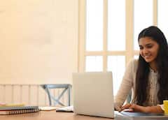 ఇప్పటికే ఉన్న బజాజ్ ఫిన్‌సర్వ్ కస్టమర్స్ రూ.10 లక్షలు వరకు ప్రీ-అప్రూవ్డ్ పర్శనల్ లోన్స్ పొందుతారు