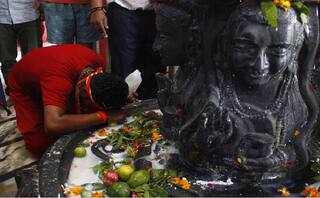 Guru Pradosh Vrat: શત્રુઓ પર જીત અને સુખ-સમૃદ્ધિમાં વૃદ્ધિ માટે આ રીતે કરો ગુરુ પ્રદોષ વ્રત