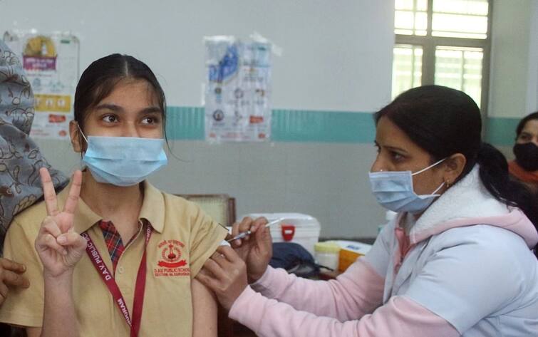 Covid19 Vaccine: Over 60 percent of youngsters between the 12 14 age group have received the 1st dose of vaccine Child Vaccination: ભારતમાં 12-14 વર્ષના કેટલા ટકા તરૂણોને કોરોના રસીનો પ્રથમ ડોઝ અપાયો ? જાણો વિગત