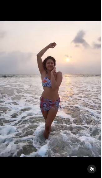 ਕਵਿਤਾ ਕੌਸ਼ਿਕ ਨੇ ਬਿਕਨੀ 'ਚ ਸ਼ੇਅਰ ਕੀਤੀਆਂ ਤਸਵੀਰਾਂ