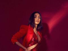 Kiara Advani Photos : रेड ड्रेसमध्ये कियारा आडवाणीचा हॉट अंदाज, पाहा फोटो!