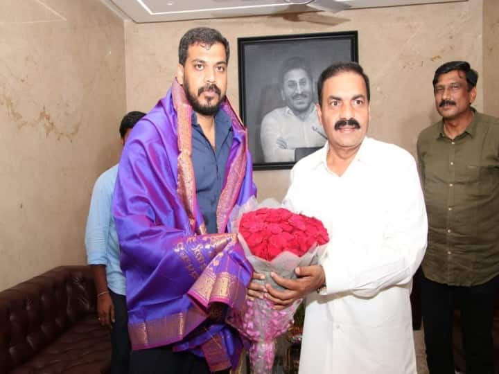 Nellore Politics : నెల్లూరు రాజకీయాల్లో ఆసక్తికర ఘట్టం, అనిల్ కుమార్-కాకాణి గోవర్థన్ భేటీ Nellore Politics Minister Kakani Govardhan reddy meets Anil kumar yadav Nellore Politics : నెల్లూరు రాజకీయాల్లో ఆసక్తికర ఘట్టం, అనిల్ కుమార్-కాకాణి గోవర్థన్ భేటీ