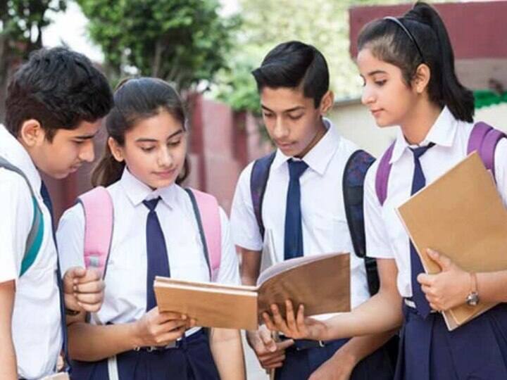 CBSE 10th Result 2022 Declared at cbseresults.nic.in Check How to Download and more details CBSE 10th Result 2022: சிபிஎஸ்இ 10-ஆம் வகுப்புத் தேர்வு முடிவுகள் வெளியாகின; பார்ப்பது எப்படி?
