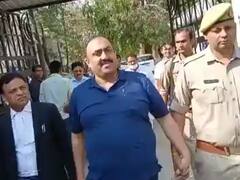 UP: आजम खान के करीबी यूसुफ मालिक पर NSA के तहत कार्रवाई, अपर नगर आयुक्त को धमकी देने का है मामला