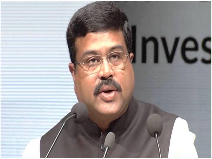 dharmendra pradhan attack on opposition champions of freedom of expression become big threat Arvind Kejriwal Sharad Pawar Dharmendra Pradhan on Opposition: धर्मेंद्र प्रधान का विपक्ष पर हमला, सीएम केजरीवाल और शरद पवार को लेकर कही ये बड़ी बात