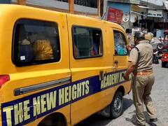 Shamli: शामली में आरटीओ विभाग के चेकिंग अभियान से स्कूली बस चालकों में मचा हड़कंप, 4 गाड़ियां सीज