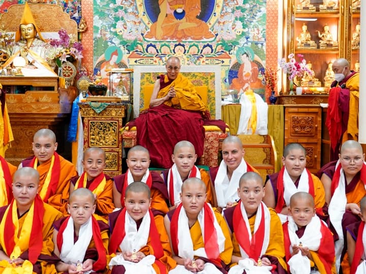 Tibetan Buddhism: 27 साल पहले जिसे दलाई लामा ने चुना था पंचेन लामा, कहां है वो बालक? चीन ने किया ये दावा