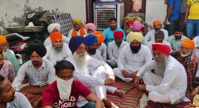 12th class student murdered in Amritsar, body found with bullet, one arrested ਅੰਮ੍ਰਿਤਸਰ 'ਚ 12ਵੀਂ ਜਮਾਤ ਦੇ ਵਿਦਿਆਰਥੀ ਦਾ ਕਤਲ, ਗੋਲੀਆਂ ਨਾਲ ਵਿੰਨੀ ਮਿਲੀ ਲਾਸ਼, ਇਕ ਗ੍ਰਿਫਤਾਰ