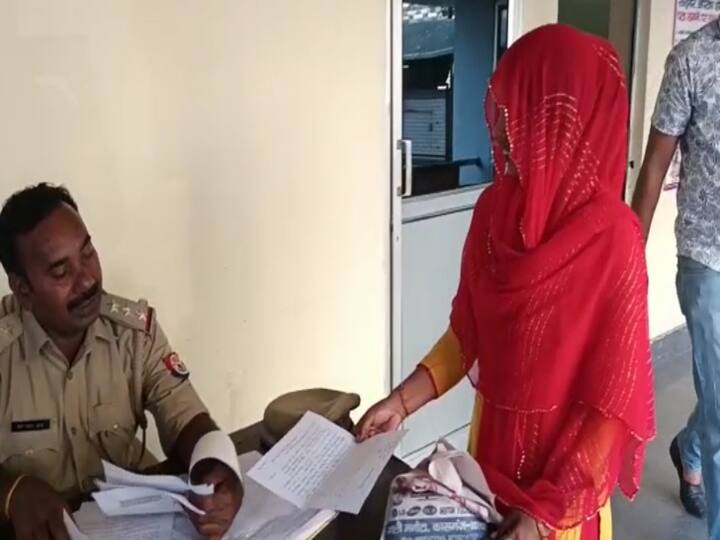 UP News: Woman upset due to call of wrong number in Kasganj, complaint filed with police ann UP News: अलग-अलग फोन नंबर से कॉल कर युवती को परेशान करता था शख्स, तंग आकर पीड़िता ने उठाया यह कदम