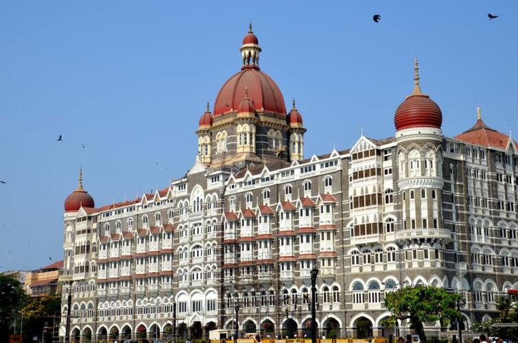 The Luxurious rooms at Taj Mahal Palace Hotel were offered at Rs 6/- onwards in 1903 Taj Mahal Palace Hotel : 6 रुपयांत आलिशान रुम, मुंबईतील ताज हॉटेलची जुनी जाहिरात चर्चेत