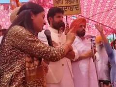 Punjab News: पुलिस के सामने पेश हुईं कांग्रेस नेता लांबा, कई नेताओं समेत पार्टी कार्यकर्ताओं ने किया विरोध प्रदर्शन