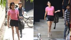 ਪਿੰਕ ਟੀ-ਸ਼ਰਟ ਅਤੇ ਬਲੈਕ ਸ਼ਾਰਟਸ 'ਚ ਸਪਾਟ ਹੋਈ ਰਿਆ ਚੱਕਰਵਰਤੀ , ਸਿੰਪਲ ਅੰਦਾਜ਼ 'ਚ ਤਸਵੀਰਾਂ ਆਈਆਂ ਸਾਹਮਣੇ