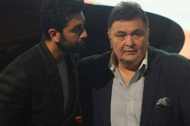 Ranbir Kapoor was slapped hard by Papa Rishi Kapoor in anger Rishi-Ranbir: ऋषि कपूर ने गुस्से में एक बार रणबीर को जड़ दिया था जोरदार थप्पड़, जानें वजह