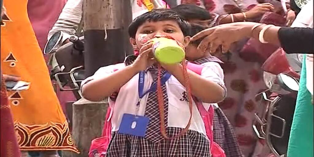 ICSE : গরমের ছুটি নিয়ে রাজ্য সরকারের পথেই এবার আইসিএসই, শুরু হচ্ছে অনলাইনে ক্লাস icse to start online classes due to heavy heatwave as per state governments instruction ICSE : গরমের ছুটি নিয়ে রাজ্য সরকারের পথেই এবার আইসিএসই, শুরু হচ্ছে অনলাইনে ক্লাস