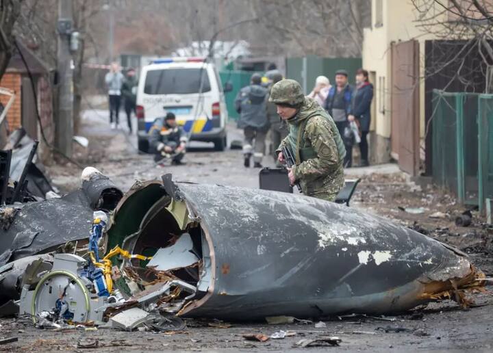 Russian force reportedly heavy casualties in Donetsk and luhansk regions as 19 tanks and 20 armored cobat vehicles lose Russia Ukraine War: यूक्रेन का दावा- डोनेट्स्क और लुहान्स्क प्रांत में रूस के 19 टैंक और 20 बख्तरबंद वाहनों को किया तबाह