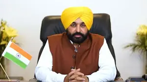 Punjab Government notice to Several leaders including Parkash Singh Badal to return Flats and Cars ਪੰਜਾਬ ਸਰਕਾਰ ਦੀ ਵੱਡੀ ਕਾਰਵਾਈ, ਬਾਦਲ ਸਣੇ ਕਈ ਨੇਤਾਵਾਂ ਨੂੰ ਫਲੈਟ ਤੇ ਗੱਡੀਆਂ ਵਾਪਸ ਕਰਨ ਲਈ ਨੋਟਿਸ