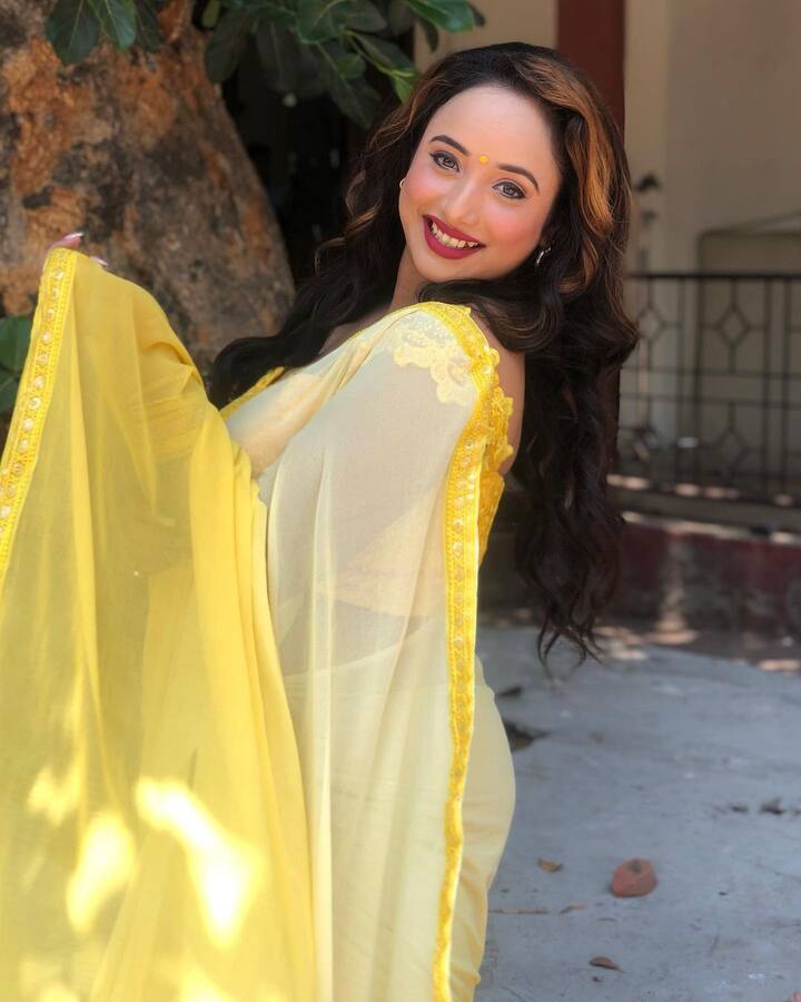 भोजपुरी जगत का जाना माना नाम बन चुकी रानी चटर्जी अपनी खुशनुमा तस्वीरों से दर्शकों को दीवाना बनाने का मौका हाथ से जाने नहीं देती.