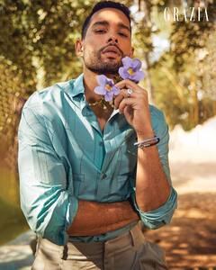 सिद्धांत चतुर्वेदीने शेअर केला नवा फोटो; नव्या आणि सिद्धांत यांच्या नात्याबद्दल सोशल मीडियावर चर्चा!