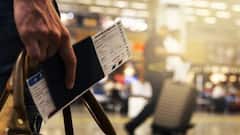 Travel Tips: গরমের ছুটিতে বেড়াতে যাওয়ার প্ল্যান, এই জরুরি জিনিসগুলি ভুলছেন না তো!