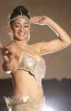 Namrita Malla: भोजपुरी एक्ट्रेस नमृता मल्ला ने किया जोरदार Belly Dance, देख आप भी कहेंगे वाह!