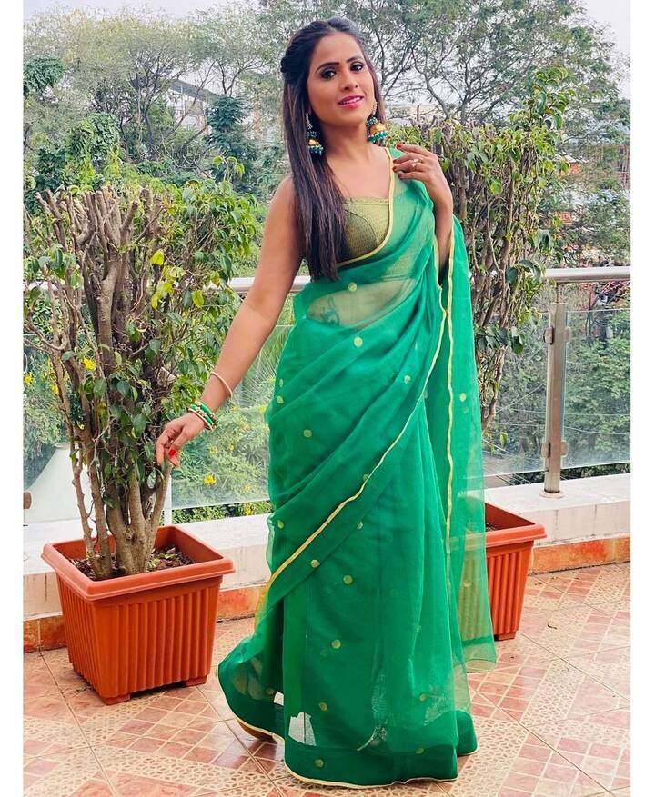 యాంకర్గా కెరీర్ స్టార్ట్ చేసిన ప్రశాంతి బడా స్టార్స్ ని ఇంటర్యూ చేసింది. 'అనగనగా అలా జరిగింది', 'ఎఫైర్', 'లైన్' సినిమాల్లో నటించిన ప్రశాంతి టీవీ సీరియల్స్లో విలన్ రోల్స్ లో తనకుంటూ ప్రత్యేక గుర్తింపు తెచ్చుకుంది.