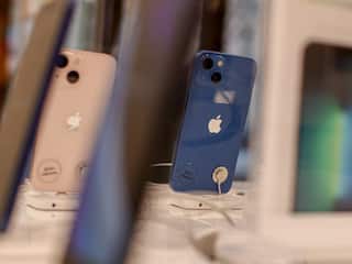 iPhone 13 पर छप्परफाड़ ऑफर! सीधे 22 हजार से भी ज्यादा का डिस्काउंट, जल्दी करें चेकआउट