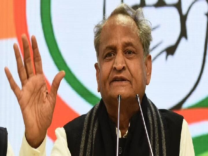 Politics continues on petrol and diesel prices, CM Ashok Gehlot attack on central government ann पेट्रोल-डीजल की कीमतों को लेकर सियासत जारी, सीएम अशोक गहलोत ने केंद्र सरकार पर साधा निशाना 