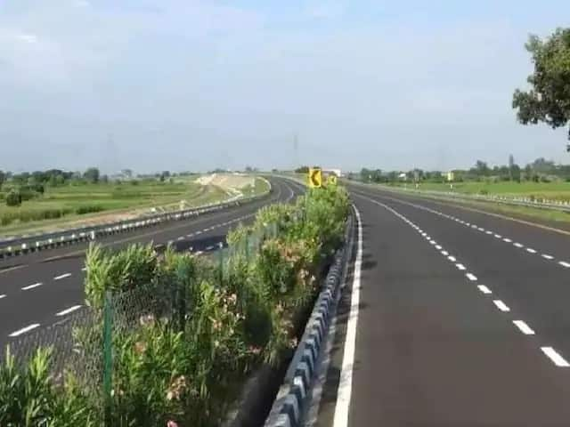 Purvanchal Expressway Toll Tax Free Travel on Purvanchal Expressway will end from 1st May Purvanchal Expressway पर 1 मई से सफर होगा महंगा, अब लगेगा टोल, जानें क्या होंगे रेट?