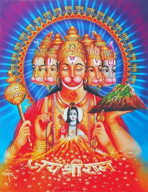 પંચમુખી હનુમાન-ઘરમાં પંચમુખી હનુમાનજીની તસ્વીર લગાવવાથી ઘરમાં કોઈપણ પ્રકારની સમસ્યા રહેતી નથી. તેને લગાવવાથી ઘરમાં માતા લક્ષ્મીની કૃપા બની રહે છે અને નકારાત્મક ઉર્જા દૂર રહે છે. જો કોઈ વ્યક્તિના ઘરમાં નકારાત્મક ઉર્જાનો પ્રભાવ હોય તો તેને હનુમાનજીની શક્તિ દર્શાવતો ફોટો લગાવવાની સલાહ આપવામાં આવે છે.