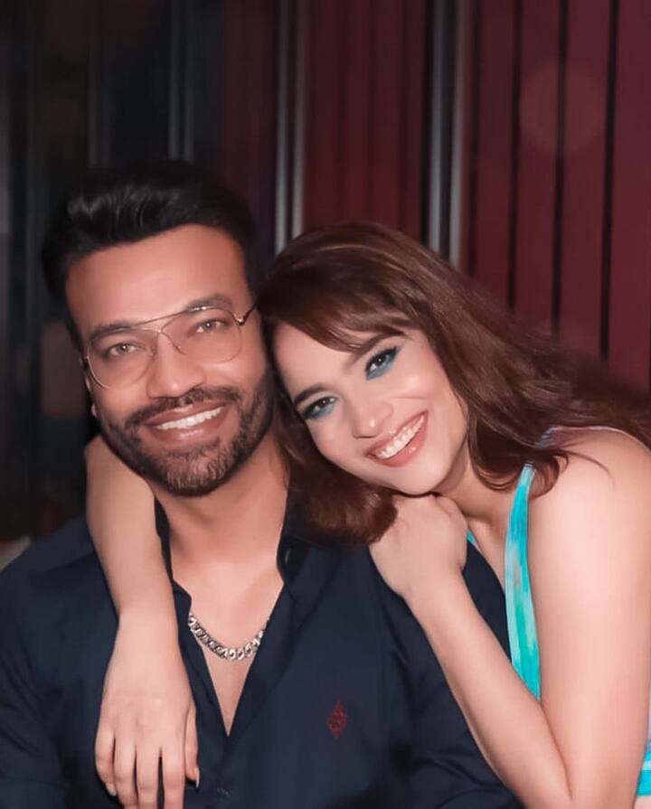 अंकिता आणि विकी यांनी शोमध्ये केवळ मजबूत केमिस्ट्रीच शेअर केली नाही तर इतर स्पर्धकांना पराभूत करून प्रेक्षकांची मनेही जिंकली. (photo:lokhandeankita/ig)