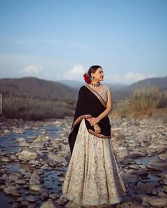 Himanshi Khurana Photos: हिमांशी खुराना का ब्राइडल लुक हुआ वायरल, खूबसूरती देख खो बैठेंगे दिल