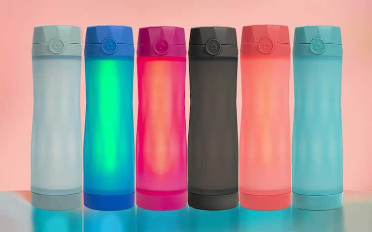 Smart Water Bottle will remind you when to drink water Smart Bottle: ਕਦੋਂ ਹੈ ਪੀਣਾ ਹੁਣ ਸਮਾਰਟ ਬੋਤਲ ਕਰਵਾਏਗੀ ਤੁਹਾਨੂੰ ਯਾਦ, ਫੀਚਰ ਜਾਣ ਹੋ ਜਾਓਗੇ ਹੈਰਾਨ