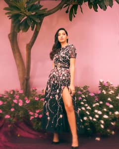 IN PICS| Nora Fatehi Oozes OOMPH In A Black Floral Embellished Gown