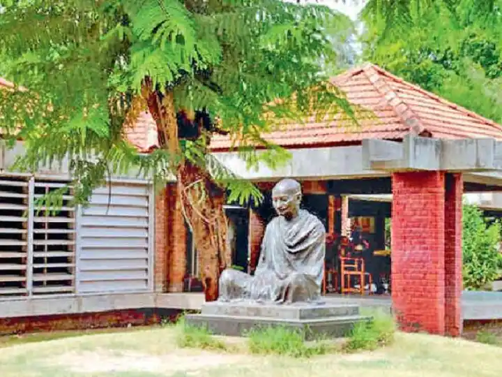 Gujarat News: गुजरात सरकार ने HC से कहा - गांधी आश्रम के पुनर्विकास से गांधीवादी मूल्य कायम रहेंगे