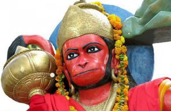 લાલ રંગના હનુમાન-ઘરની દક્ષિણ દિશામાં લાલ રંગનો હનુમાનજીનો બેઠેલી સ્થિતિની તસવીર  લગાવવાથી નકારાત્મક ઉર્જાનો પ્રભાવ ઓછો થાય છે. ઘરમાં સુખ-સમૃદ્ધિ રહે છે.