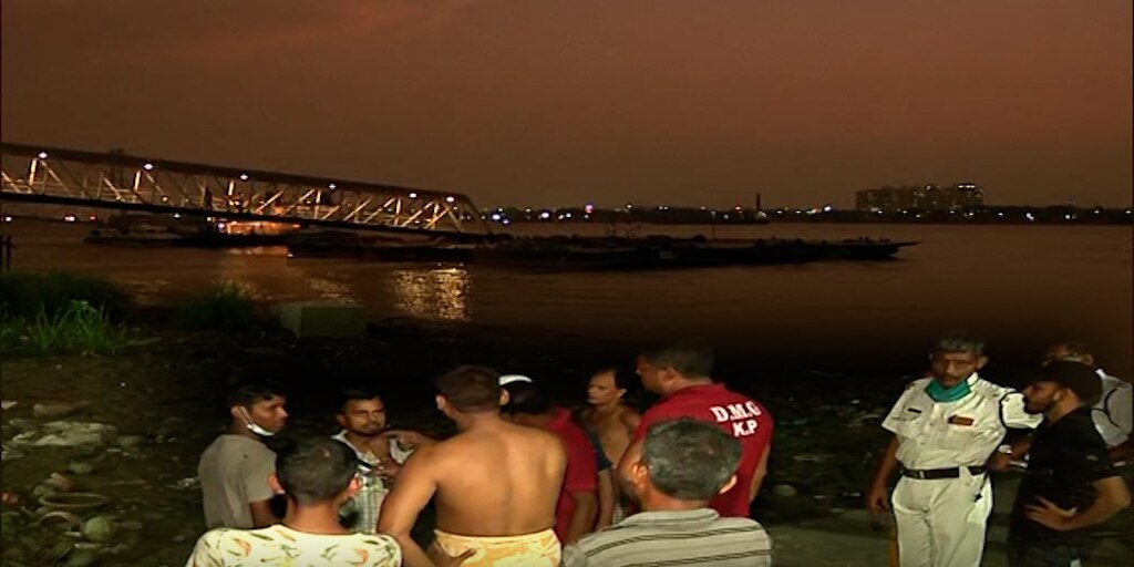 Kolkata: গঙ্গায় স্নান করতে নেমেই কি বিপত্তি? নিখোঁজ ২ উচ্চমাধ্যমিক পরীক্ষার্থী