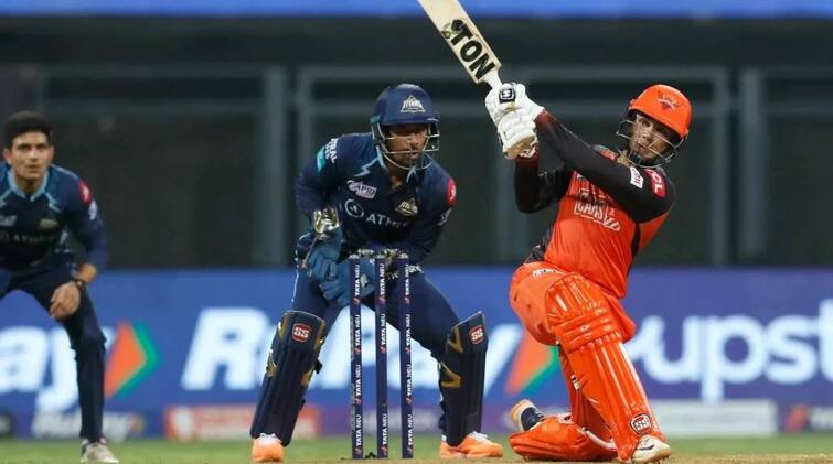 IPL 2022: Gujarat Titans beat Sunrisers Hyderabad to register their 7th win of the season GT vs SRH: ਇੱਕ ਵਾਰ ਫਿਰ ਤੋਂ ਹਾਰੀ ਹੋਈ ਬਾਜ਼ੀ ਜਿੱਤਿਆ ਗੁਜਰਾਤ, ਰਾਸ਼ਿਦ-ਤੇਵਤੀਆ ਨੇ ਆਖਰੀ 2 ਓਵਰਾਂ 'ਚ ਕੀਤਾ ਕਮਾਲ