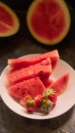 Summer Food : उन्हाळ्यात शरीराला थंड ठेवण्यासाठी 'या' पदार्थांचे सेवन करा, वाचा सविस्तर