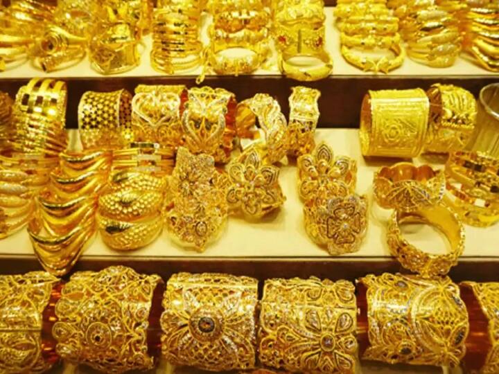 gold and silver price update on 28th april 2022 Gold, Silver Price :  தொடர்ச்சியாக அதிர்ச்சி கொடுத்த தங்கம் விலை.. இன்றைய நிலவரம் என்ன?