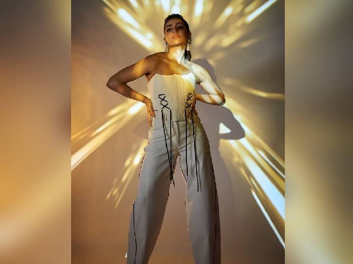 साऊथ अभिनेता नागा चैतन्य याच्याशी घटस्फोट घेतल्यानंतर अभिनेत्री प्रचंड चर्चेत आली होती. या घटस्फोटानंतर अभिनेत्री बराच काळ ट्रोल झाली होती.