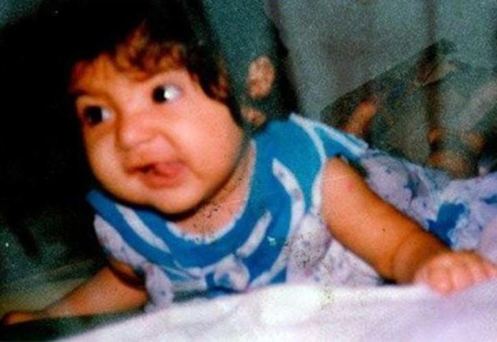 Anushka sharma childhood photos are too cute to miss | Anushka Sharma Childhood: बचपन से ही मस्तीखोर रही हैं अनुष्का शर्मा, देखें कैमरा के सामने कैसे खिलखिलाके हंसती थी एक्ट्रेस